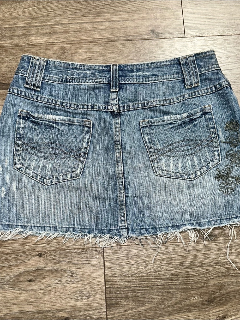 Y2K Embroidered Distressed Denim Mini Skirt - Picture 4 of 9